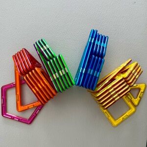 4D BLOCKS -- Intelligent Magnetic Play Set for Brain Development | 43pcs. | EUC